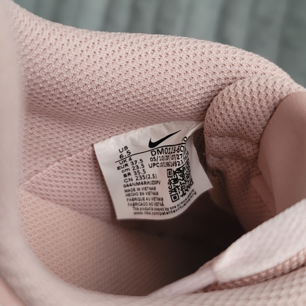 Pink nike - Picture 2 of 6